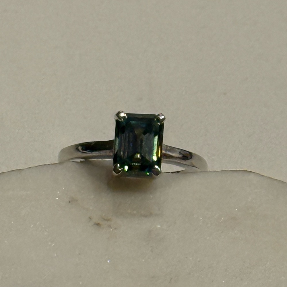 2.11 Ct VVS1 Emerald Cut Brown / Blue Moissanite Ring, Silver Solitaire Size 7 - Picture 4 of 9